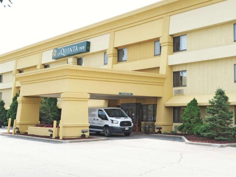 La Quinta Inn By Wyndham Milwaukee Airport / Oak Creek Exteriör bild