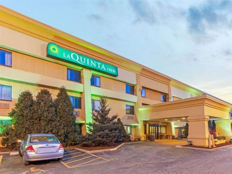 La Quinta Inn By Wyndham Milwaukee Airport / Oak Creek Exteriör bild