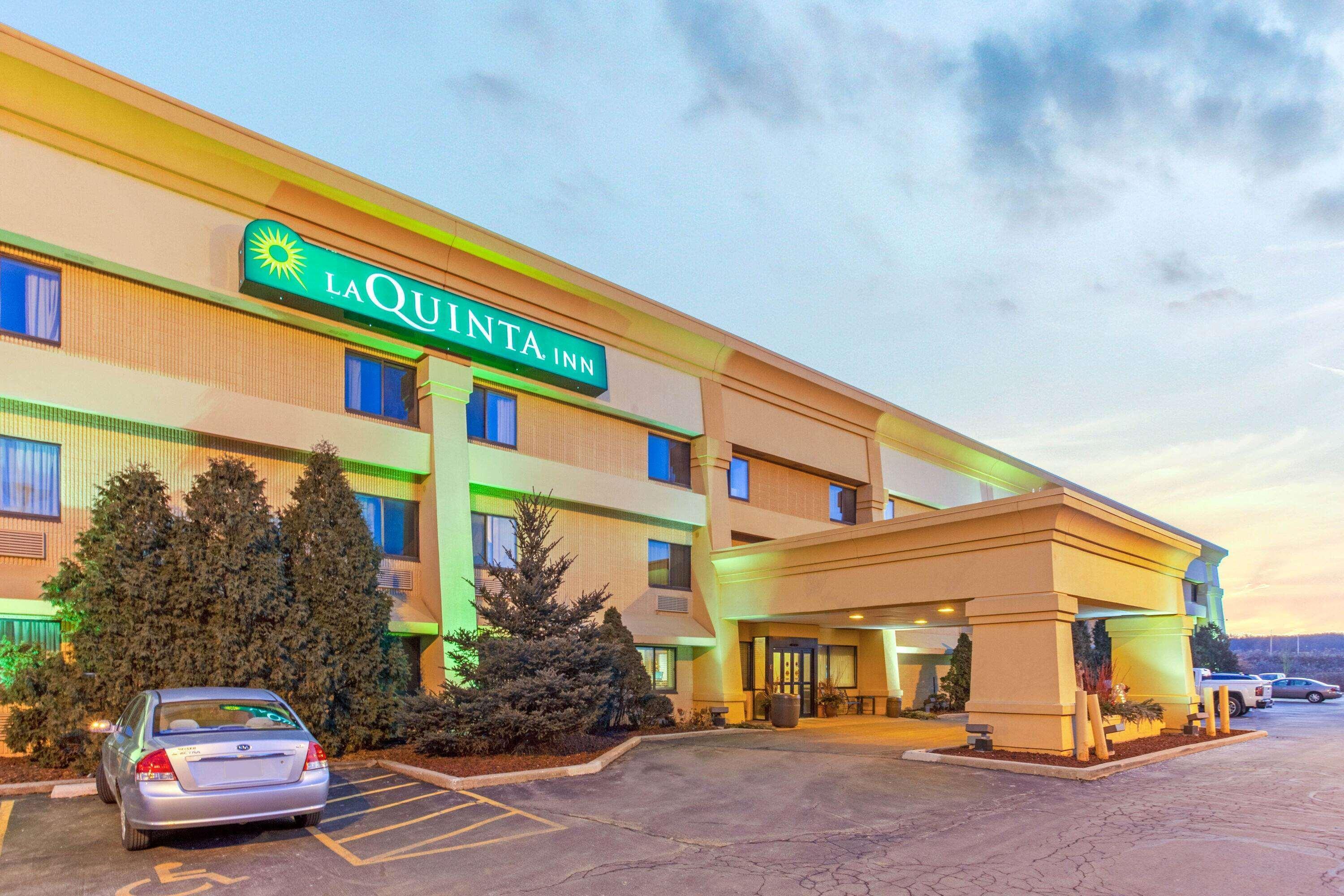 La Quinta Inn By Wyndham Milwaukee Airport / Oak Creek Exteriör bild